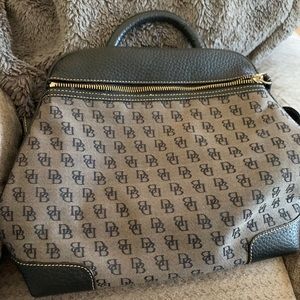 EUC Dooney & Bourke, small backpack/purse.